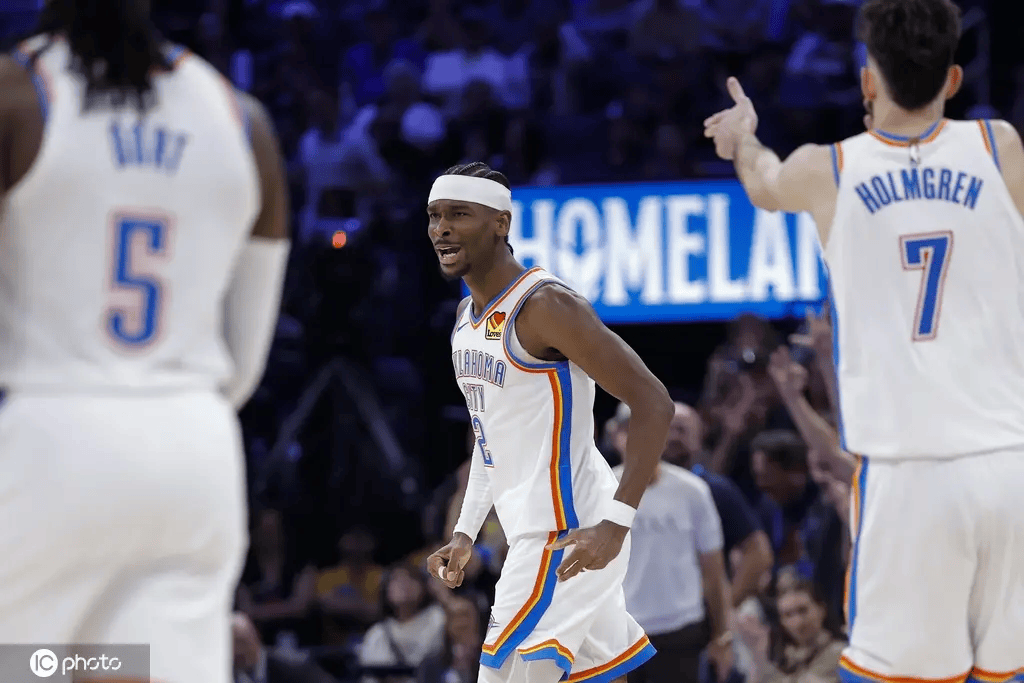 本赛季单项奖终极预测：马刺包揽三座奖杯 MVP也没悬念了？